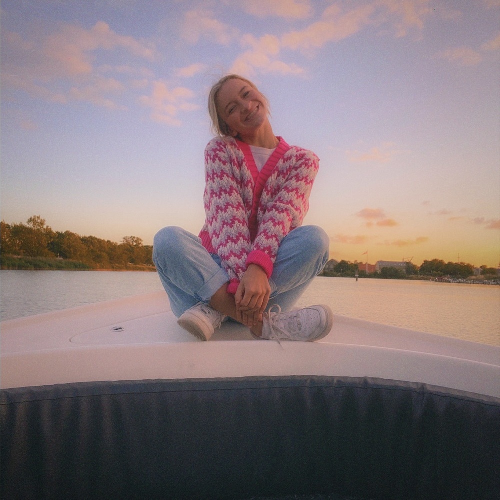 Meet your Posher, Vivian